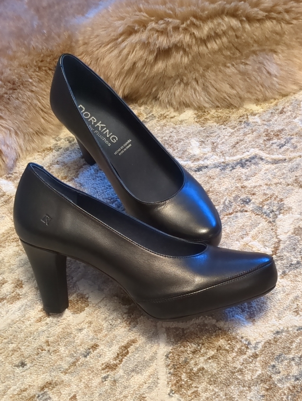 Dorking By Fluchos D5794 Blesa Black Leather Pumps Size 38 (7.5-8)